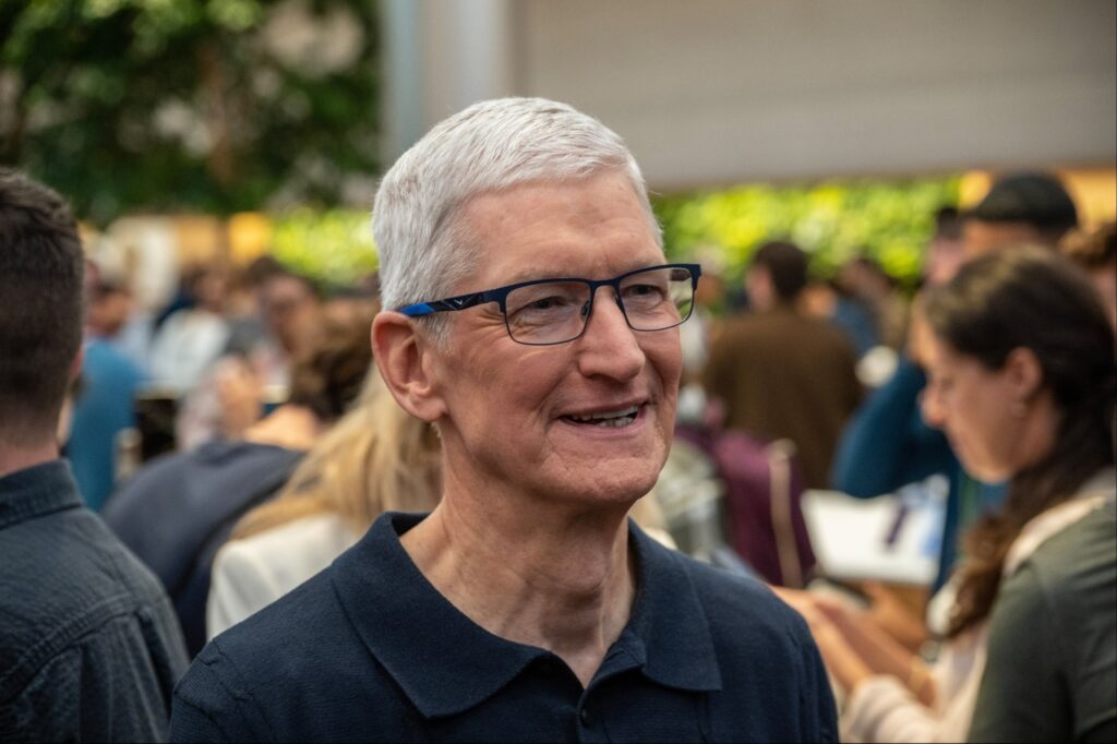 1733343385 Tim Cook Gettyimages 2172403170.jpg